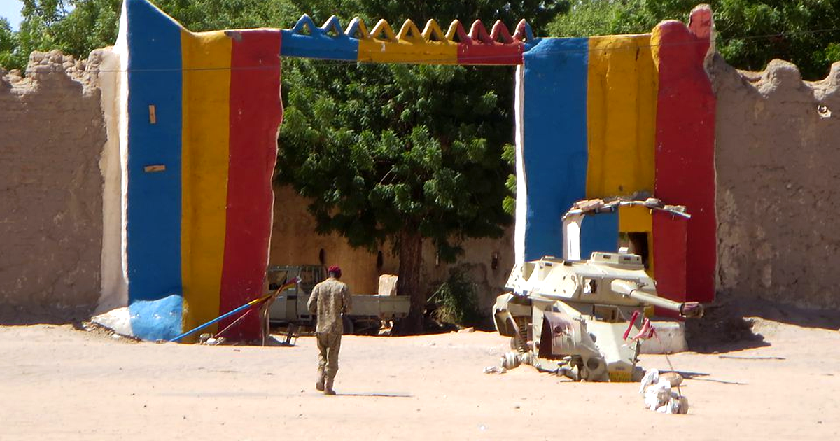 Fada fort gate, Ennedi, Chad. Photograph by David Stanley, CC BY 2.0.