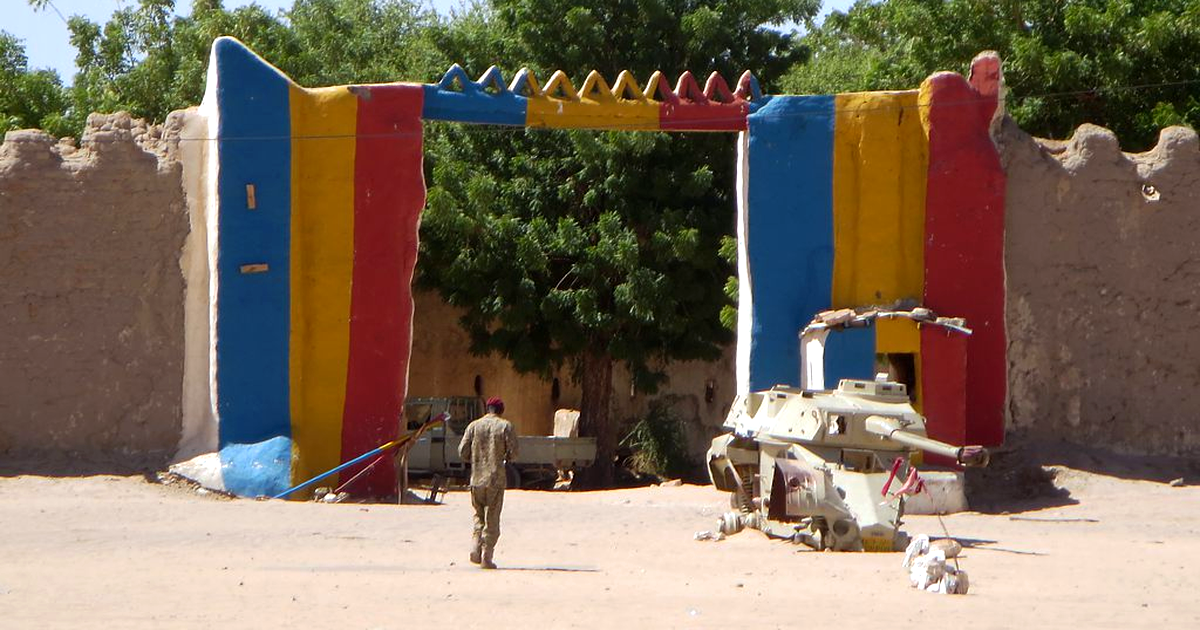 Fada fort gate, Ennedi, Chad. Photograph by David Stanley, CC BY 2.0.