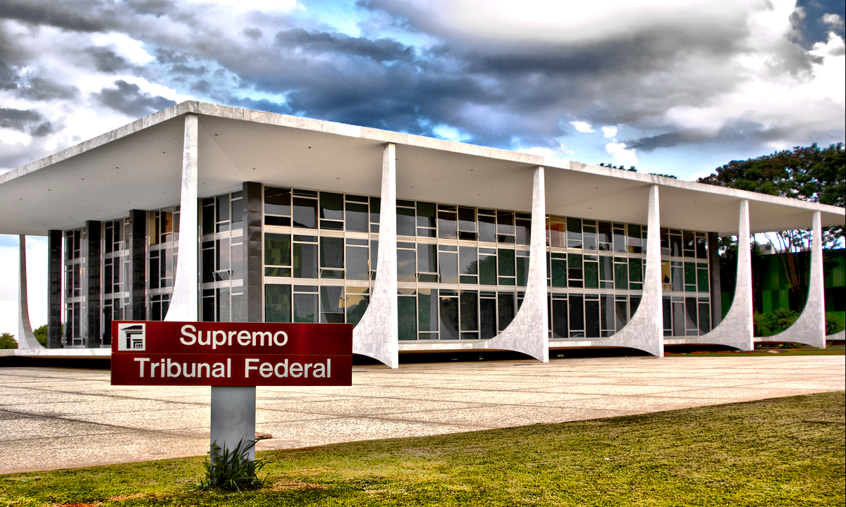 Palácio do Supremo Tribunal Federal, Praça dos Três Poderes, Brasília. Ricardo / Flickr via Wikimedia Commons. CC BY 2.0.