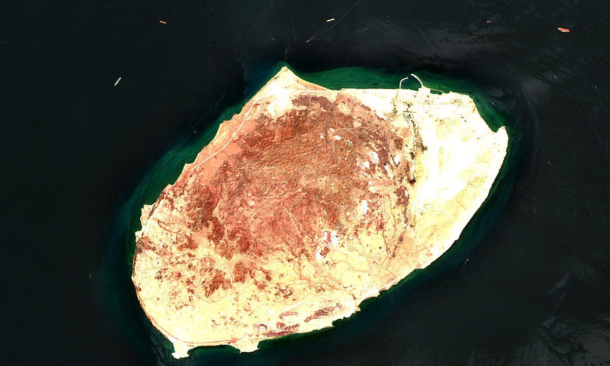 Larak Island in the Strait of Hormuz, Copernicus Sentinel-2C true-color, 12 April 2025. Island-centered window of the place named in the 30 August 2026 strike. Contains modified Copernicus Sentinel data 2025.